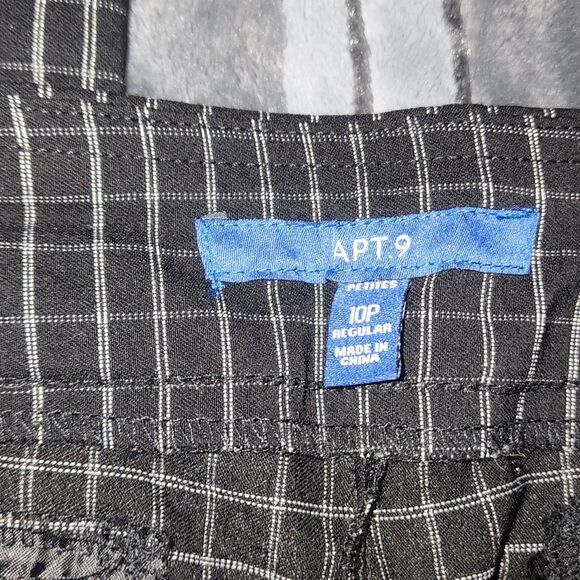 NWT Apt. 9 Black Plaid Torie Pants size 10P - Picture 4 of 4